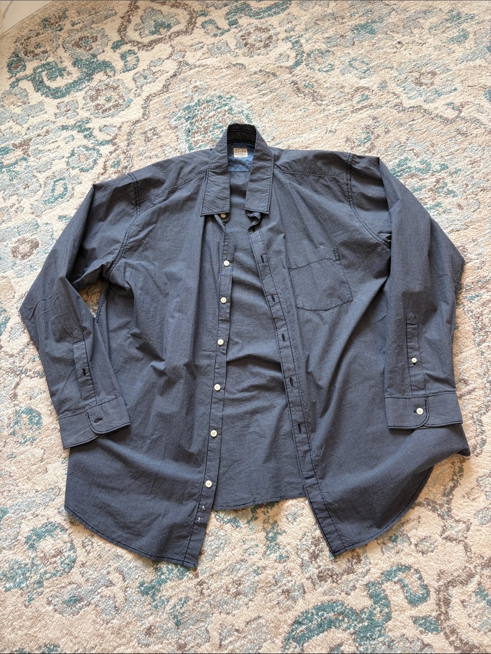 Old Navy- Men's Classic Long-Sleeve Button-Up Shirt